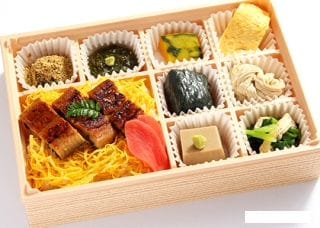 国産うなぎ蒲焼膳(伊右衛門500ml付) 2,160円